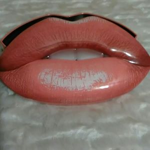 Huda beauty Trendsetter/Snobby